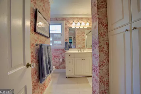 Bath - 414 E 9th St SE, Rome, GA 30161 photo 1 of 5