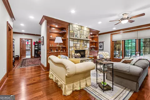 Living - 795 Chenocetah Dr, Cornelia, GA 30531 photo 9 of 10