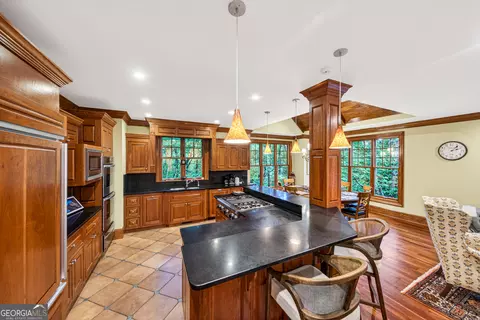 Kitchen - 795 Chenocetah Dr, Cornelia, GA 30531 photo 9 of 10