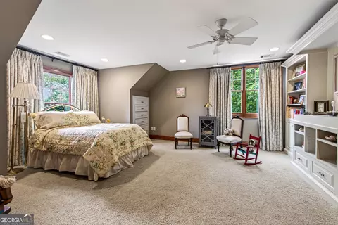 Bedroom - 795 Chenocetah Dr, Cornelia, GA 30531 photo 8 of 11