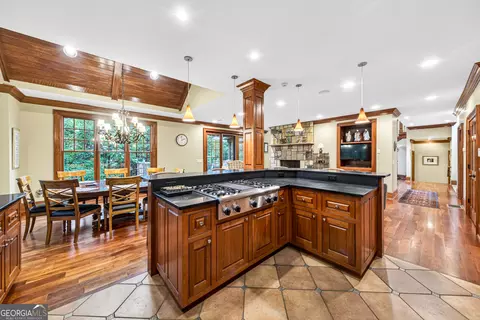 Kitchen - 795 Chenocetah Dr, Cornelia, GA 30531 photo 3 of 10