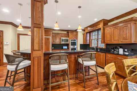 Kitchen - 795 Chenocetah Dr, Cornelia, GA 30531 photo 10 of 10