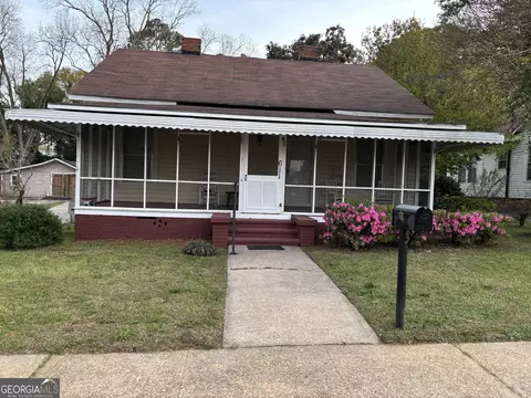 611 S 4th St, Lanett, AL 36863