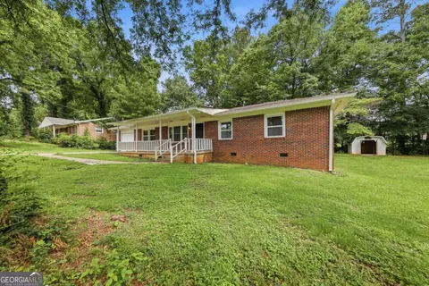 2463 Montezuma Cir, Ellenwood, GA 30294