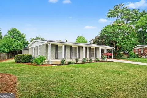 1801 Lochlomand Ln SE, Smyrna, GA 30080