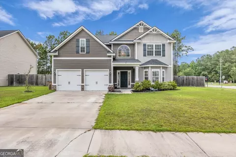 13 Blaze Cir, Hinesville, GA 31313