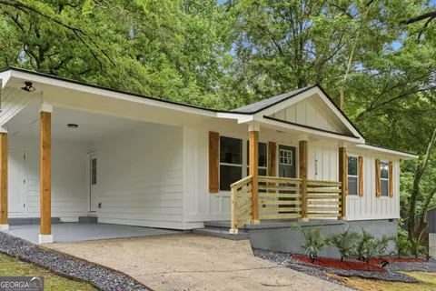 6118 Biscayne Dr, Forest Park, GA 30297