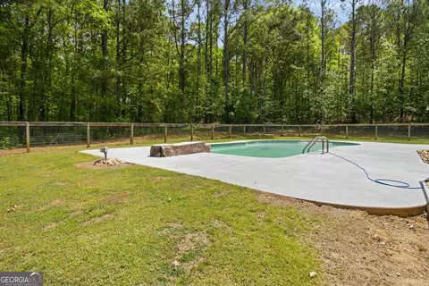 Exterior - 4930 H D Atha Rd, Covington, GA 30014 photo 7 of 16