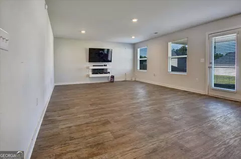 Living - 1129 Bluecoat Cir, Hampton, GA 30228 photo 3 of 3