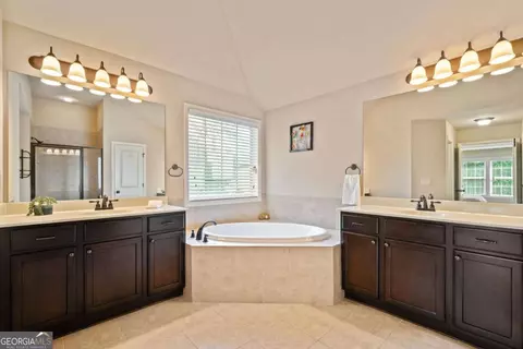 Bath - 5265 Winflow Way, Suwanee, GA 30024 photo 2 of 5