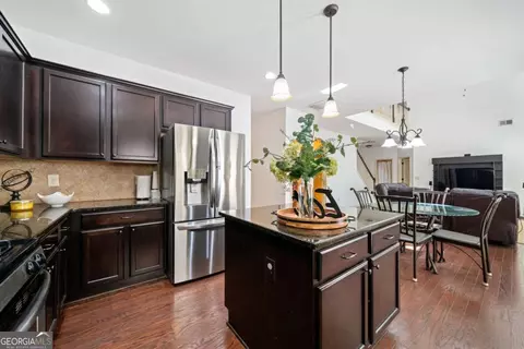Kitchen - 5265 Winflow Way, Suwanee, GA 30024 photo 4 of 4