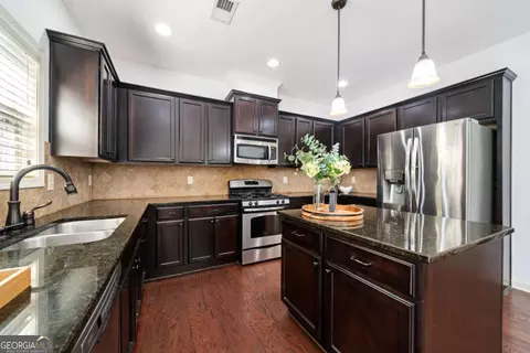 Kitchen - 5265 Winflow Way, Suwanee, GA 30024 photo 2 of 4
