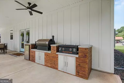 Exterior - 91 Holly Rd, Bowdon, GA 30108 photo 3 of 17