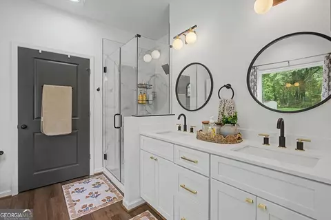 Bath - 91 Holly Rd, Bowdon, GA 30108 photo 1 of 5