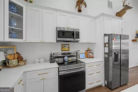Kitchen - 91 Holly Rd, Bowdon, GA 30108 photo 2 of 4