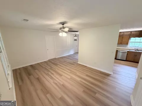 Living - 185 Roberts Rd, Covington, GA 30016 photo 1 of 3