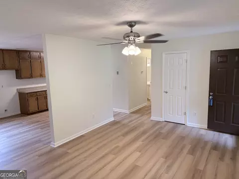 Living - 185 Roberts Rd, Covington, GA 30016 photo 2 of 3