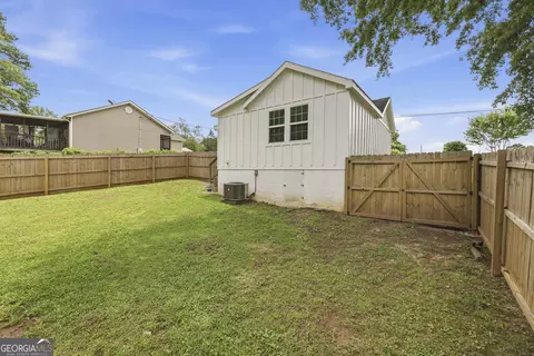 Exterior - 156 Pine Ave, Commerce, GA 30529 photo 6 of 7