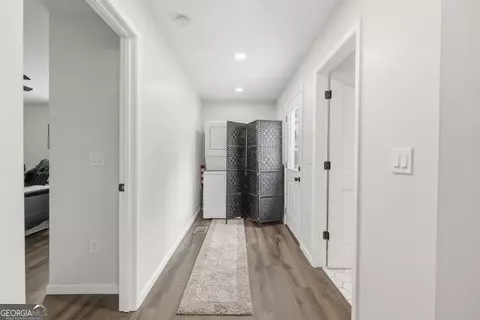 Entry Way - 156 Pine Ave, Commerce, GA 30529 photo 4 of 4