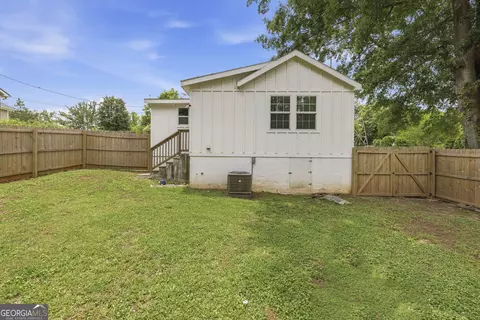 Exterior - 156 Pine Ave, Commerce, GA 30529 photo 3 of 7