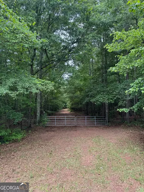 646 Lakeside Rd, Williamson, GA 30292 photo 2
