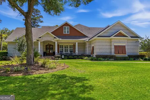 238 Harbor Pointe Dr, Brunswick, GA 31523