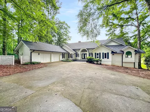 160 Fawn Rdg, Newnan, GA 30265