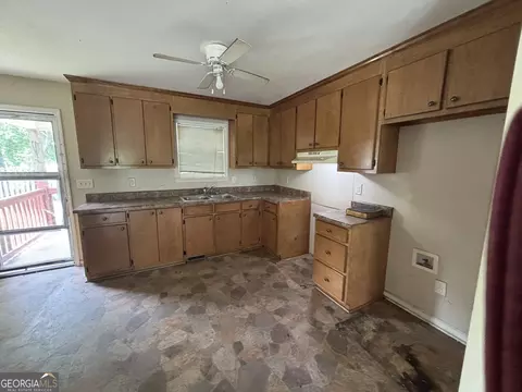 Kitchen - 431 2nd St, Thomson, GA 30824 photo 1 of 1