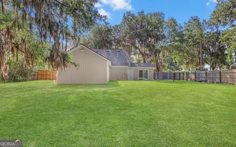 Exterior - 539 Pine Ave, Midway, GA 31320 photo 2 of 4