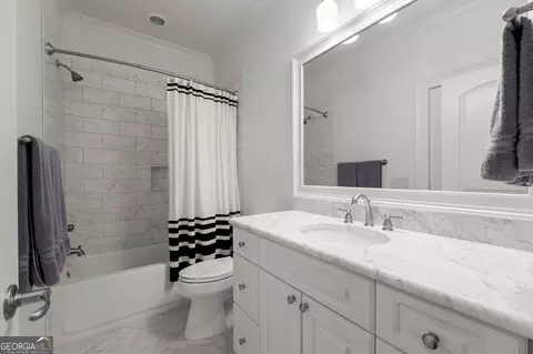 Bath - 4228 Westriver Park, Duluth, GA 30096 photo 5 of 6