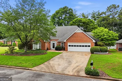 220 Stepping Stone Dr, Alpharetta, GA 30004