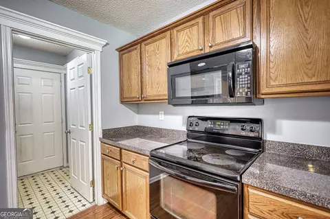 Kitchen - 35 Wynfield Keep, Covington, GA 30016 photo 3 of 5