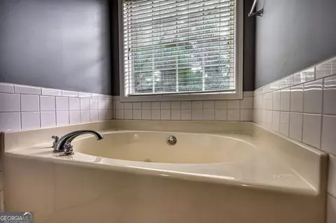 Bath - 35 Wynfield Keep, Covington, GA 30016 photo 2 of 6