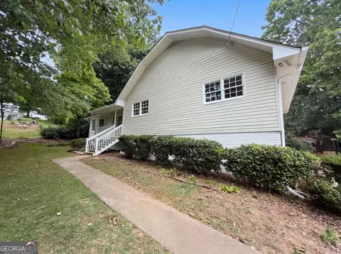 6658 Dearborn Dr, Acworth, GA 30102