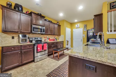 Kitchen - 942 Amelia Dr, Byron, GA 31008 photo 1 of 1