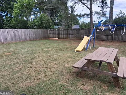 Exterior - 942 Amelia Dr, Byron, GA 31008 photo 3 of 3