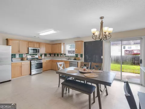 Kitchen - 3370 Waggoner Pl, Rex, GA 30273 photo 1 of 3