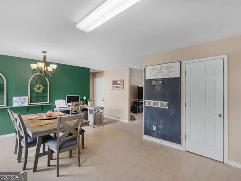 Dining - 3370 Waggoner Pl, Rex, GA 30273 photo 2 of 2