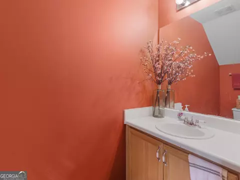 Bath - 3370 Waggoner Pl, Rex, GA 30273 photo 1 of 3