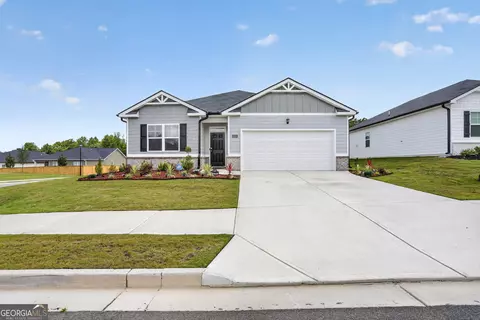 8588 Seabiscuit Rd, Lithonia, GA 30058