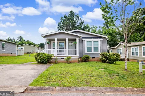 29 Meadow View St, Newnan, GA 30263