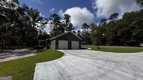 Exterior - 3 Willow Pointe, Claxton, GA 30417 photo 2 of 7