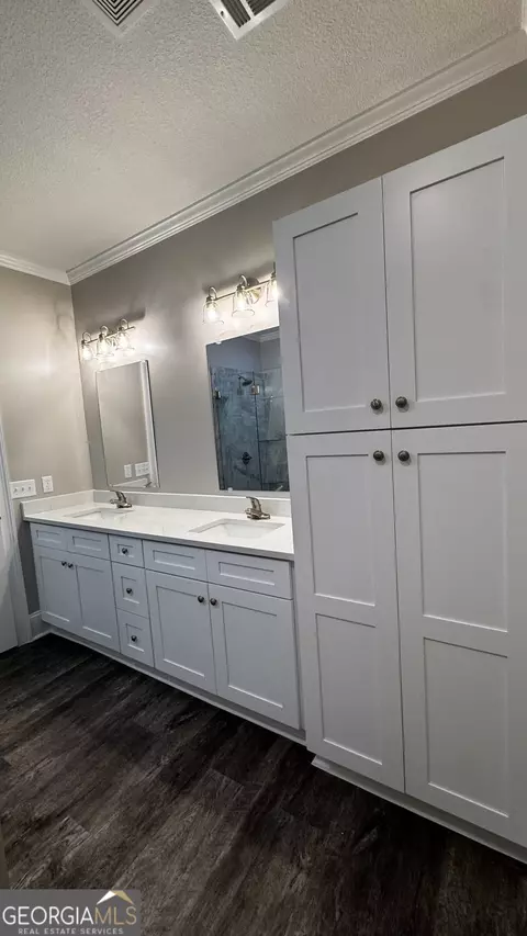 Bath - 3 Willow Pointe, Claxton, GA 30417 photo 4 of 5