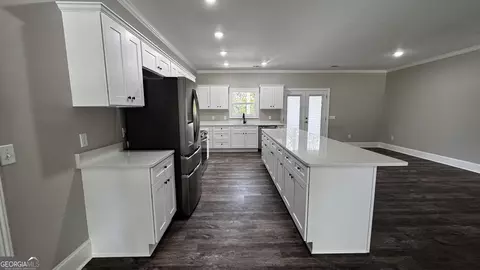 Kitchen - 3 Willow Pointe, Claxton, GA 30417 photo 1 of 4