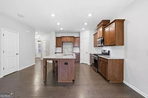 Kitchen - 1162 Lanier Willow Path, Buford, GA 30518 photo 2 of 2