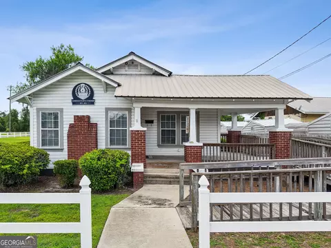383 First St, Folkston, GA 31537