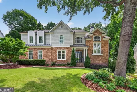 800 Lake Summit Dr, Atlanta, GA 30342