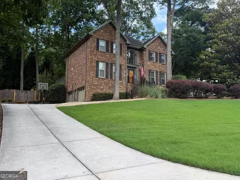 4693 Riveredge Dr, Peachtree Corners, GA 30096 photo 2