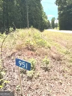 951 Boss Hardy Rd, Winder, GA 30680