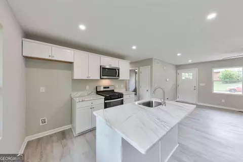 Kitchen - 1660 Mallard Cir, Conley, GA 30288 photo 2 of 3
